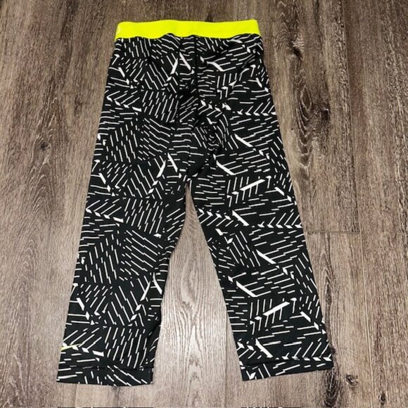 Nike Dri Fit Running Crops/Capri Black White Neon Green Pants Size Small S - Picture 6 of 6